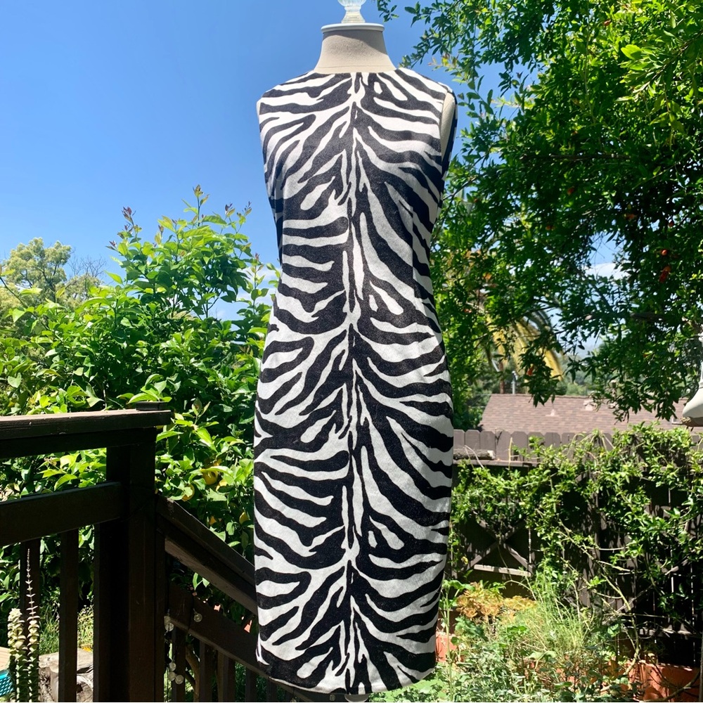 Vintage ENBASE Gorgeous Black & White Zebra Stripe Print Sleeveless Sheath Dress